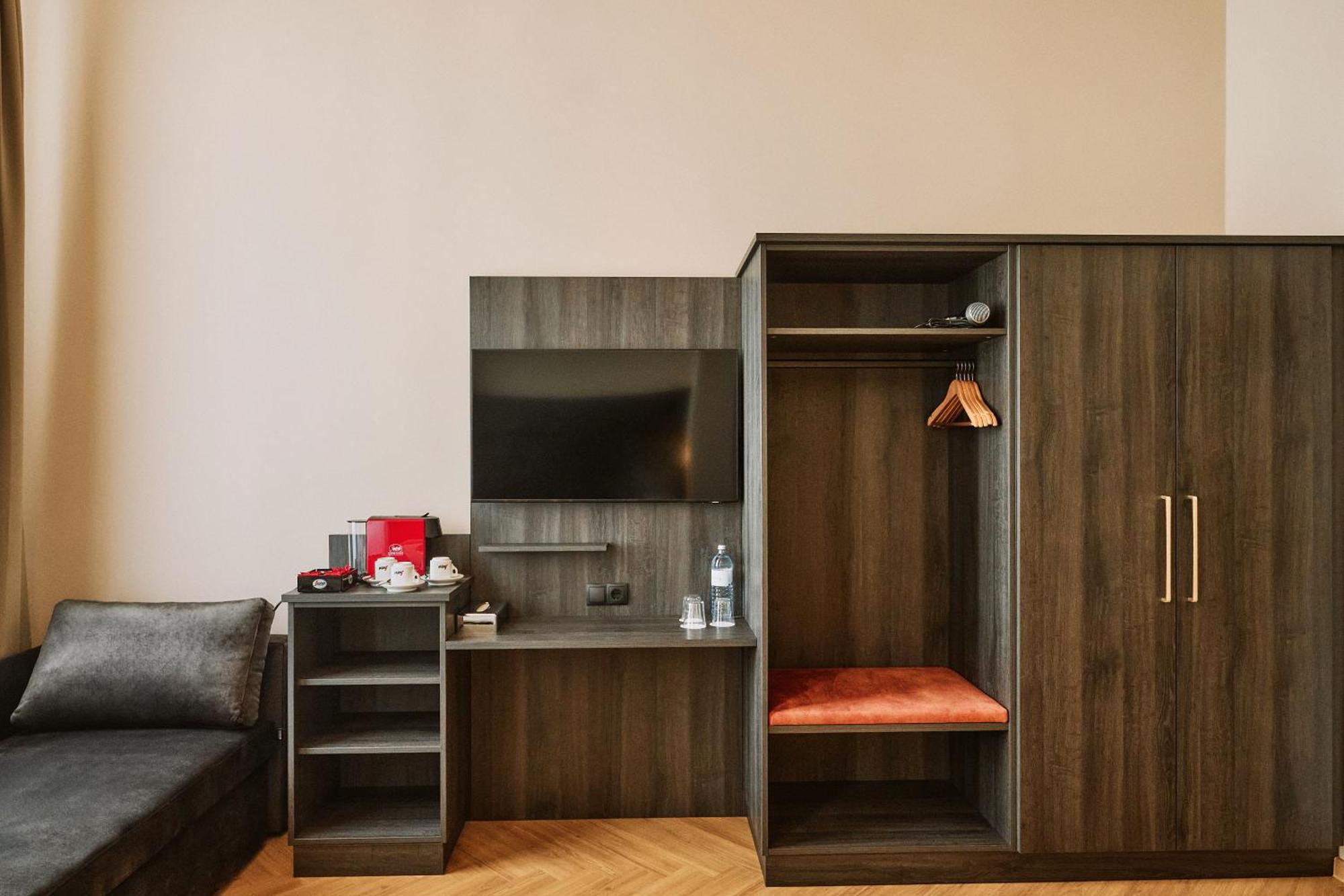 Urban Rathaus - Self Check-in Viena