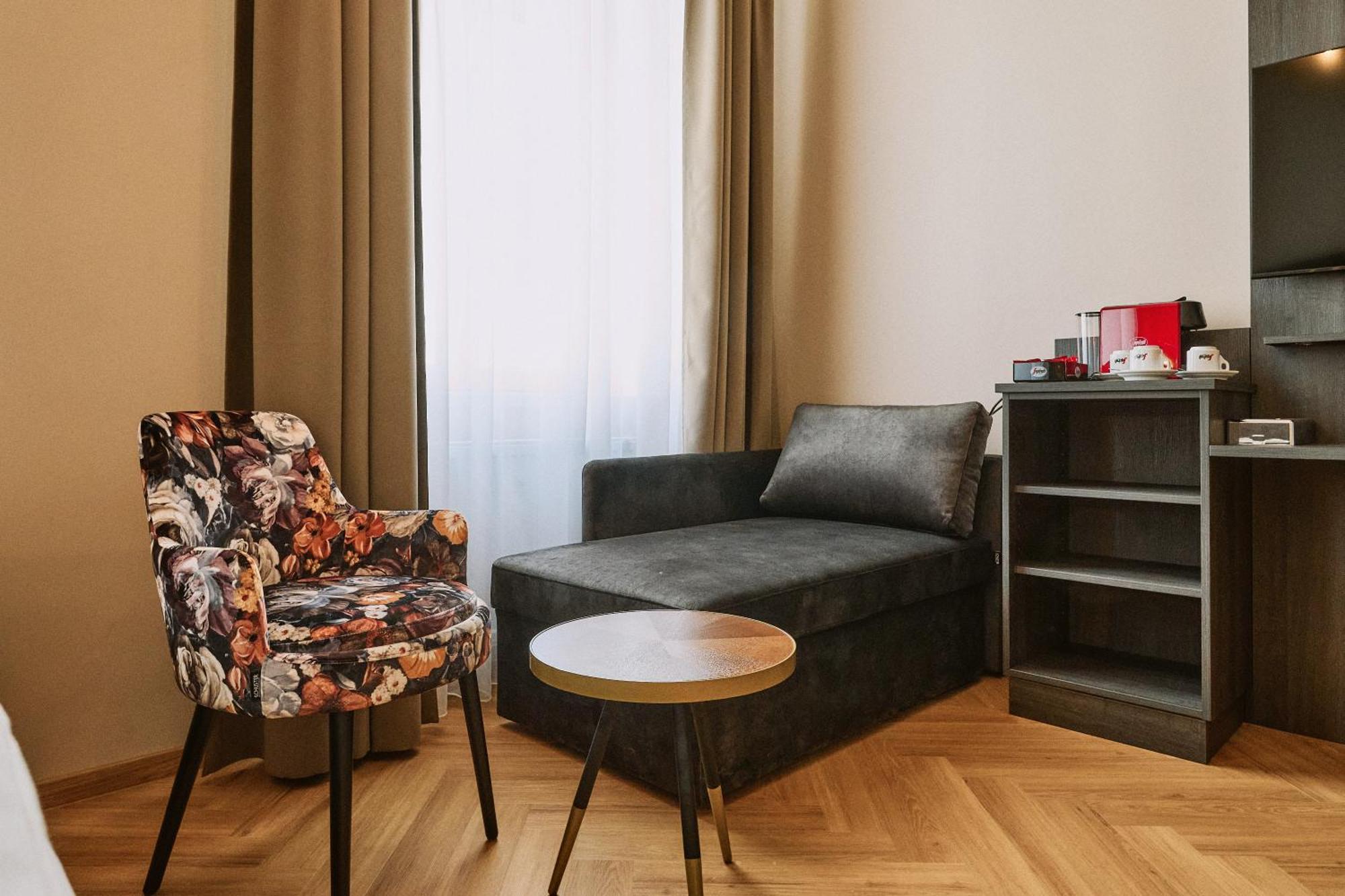 Residenz Hotel 4*